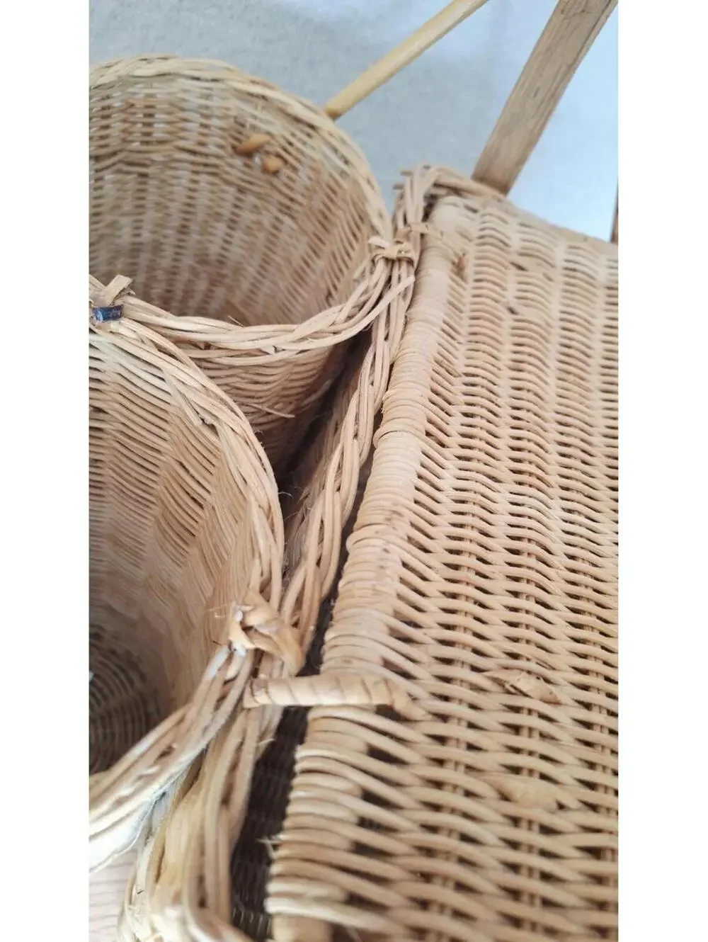 1960’s VTG Camping Wicker Picnic Basket with Double Wine Bottle Holder MCM